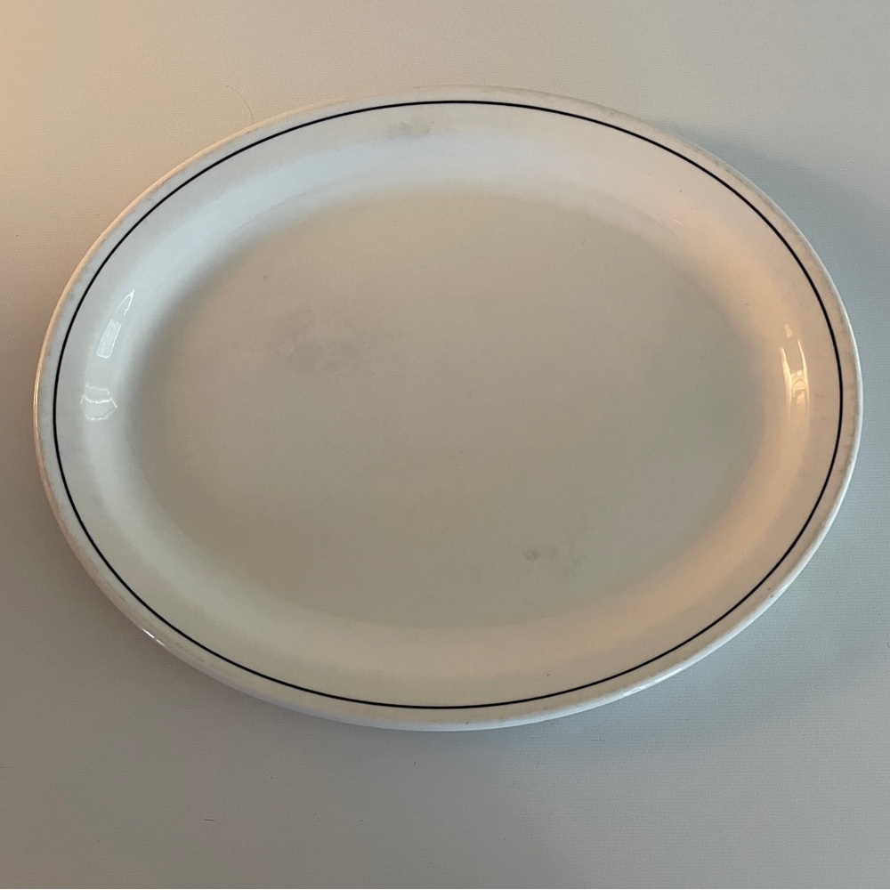 Dudson Armorlite Platter - White Dinner Plate with Black Trim